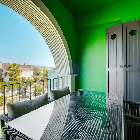 Duplex Apartment *